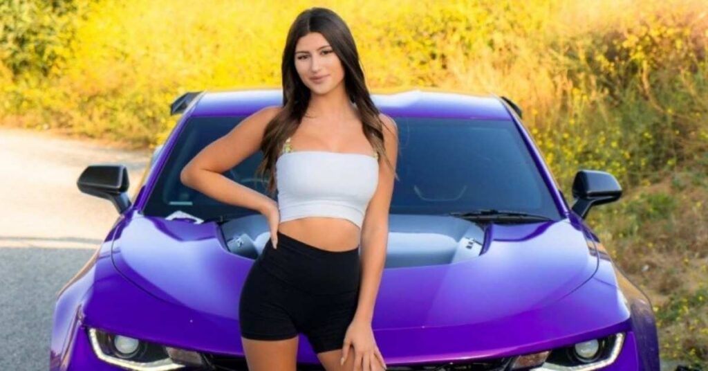 Autumn Spooner Net Worth